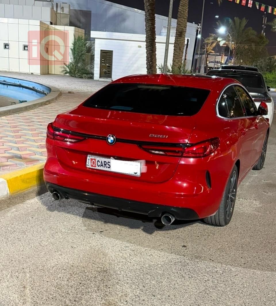 بي ام دبليو الفئة 2